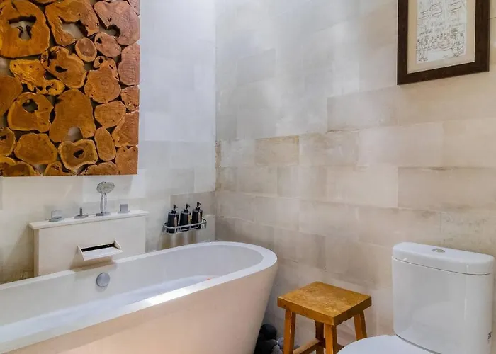 Private 2 Bed Pool In Bustling Petitenget *