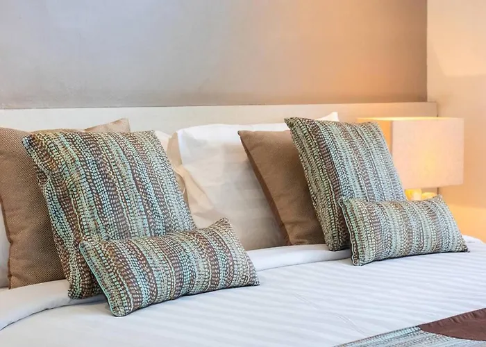 Villa Private 2 Bed Pool In Bustling Petitenget *
