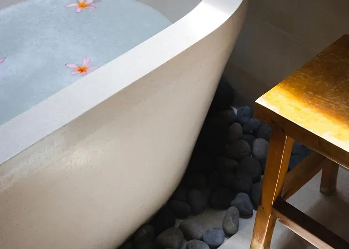 Private 2 Bed Pool In Bustling Petitenget *